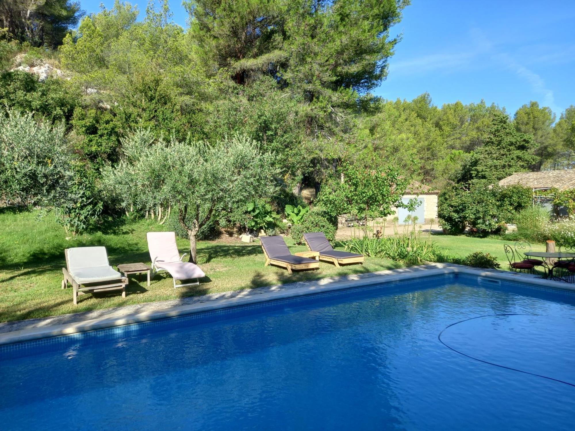 La Roulotte Du Petit Paradis Saint-Rémy-de-Provence Esterno foto