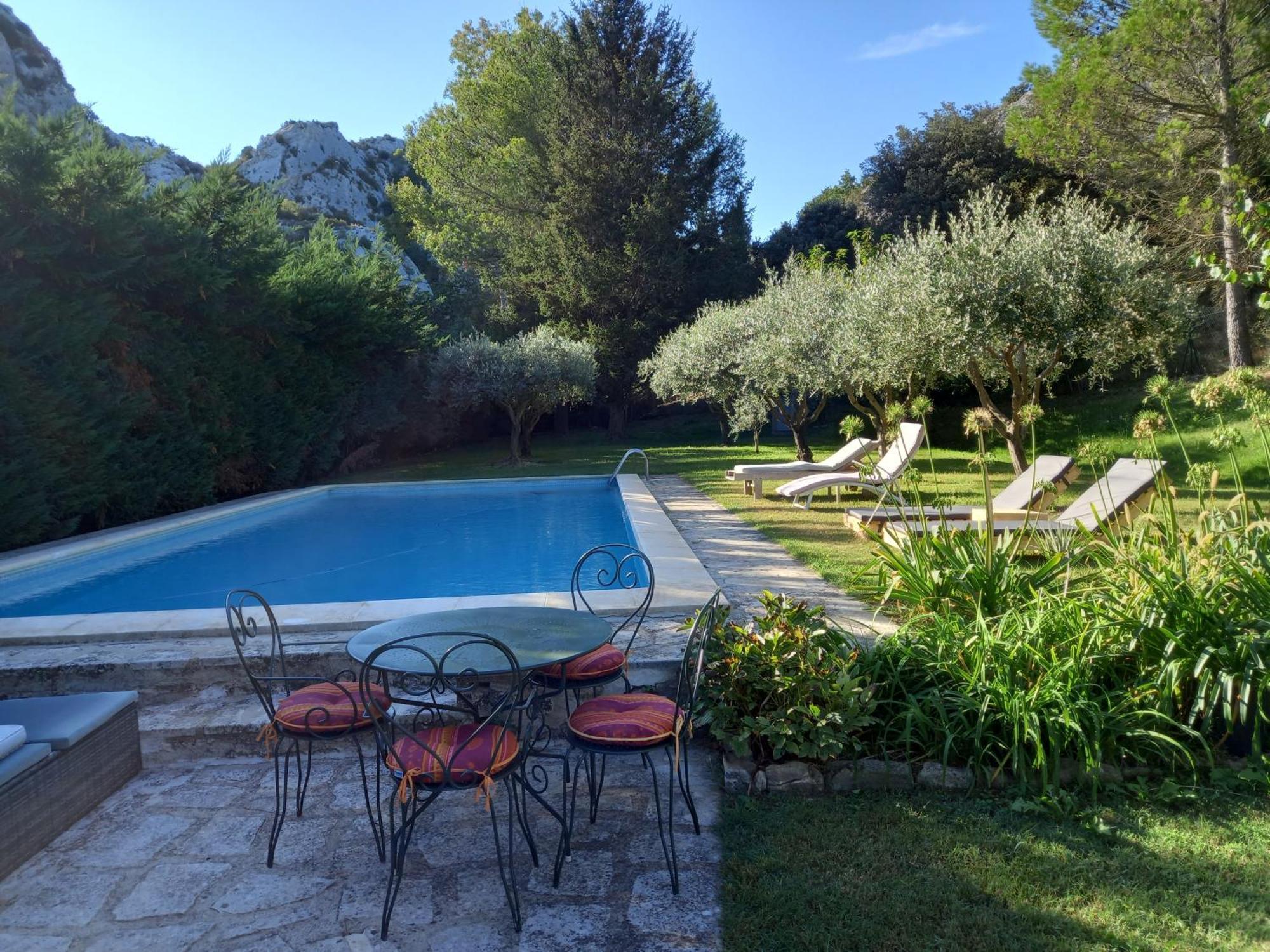 La Roulotte Du Petit Paradis Saint-Rémy-de-Provence Esterno foto